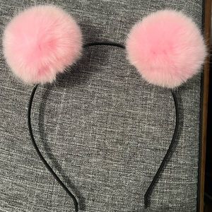 Pompom headband